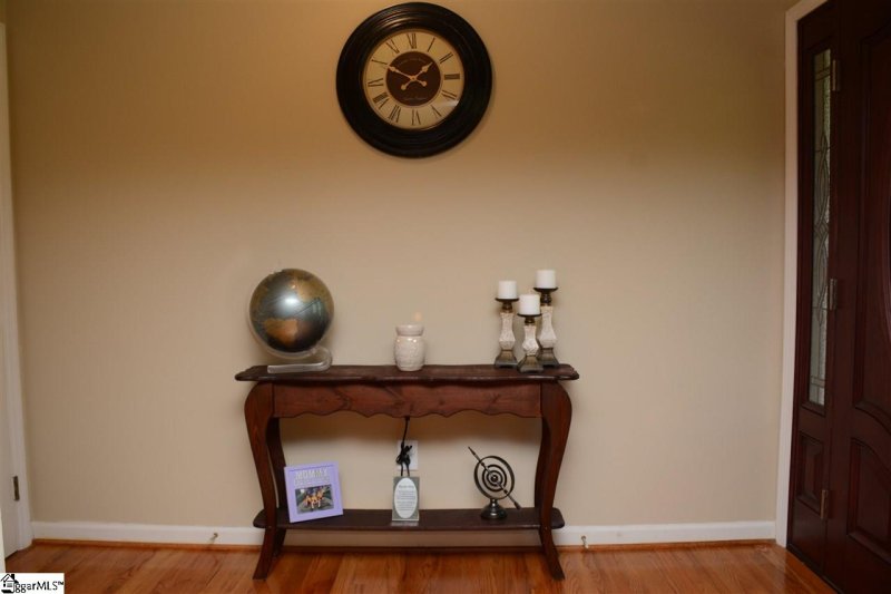 Property image 4 at 105 Wood Heights Avenue, Taylors, SC 29687
