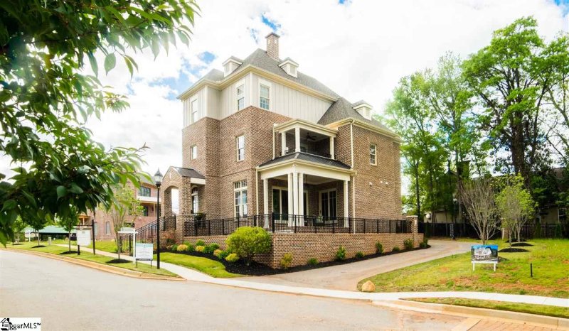 Property image 2 at 6 Augusta Walk Avenue, Greenville, SC 29605