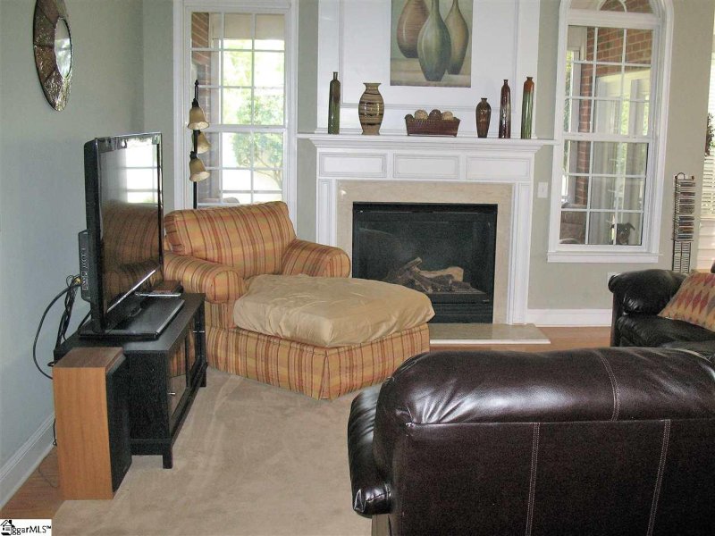 Property image 3 at 411 Ashby Park Lane, Greenville, SC 29607