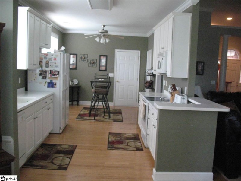 Property image 4 at 411 Ashby Park Lane, Greenville, SC 29607