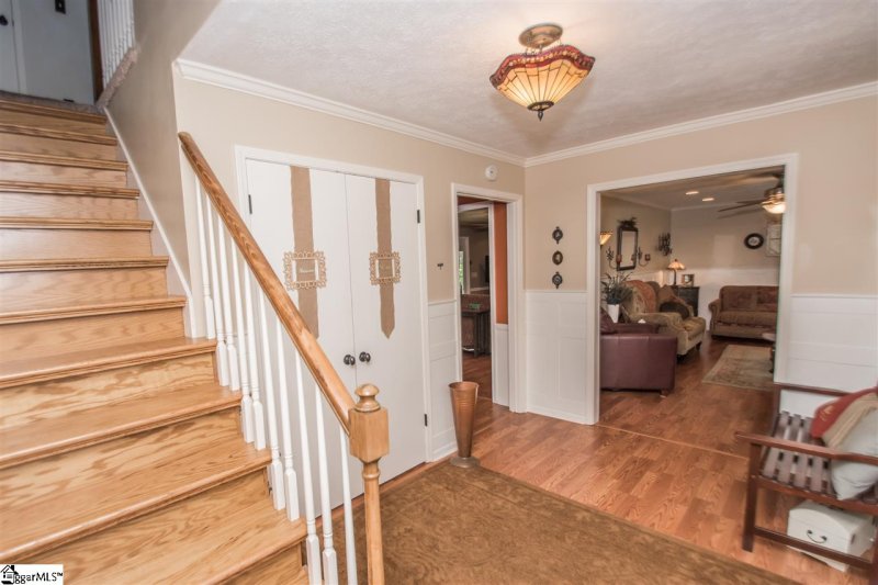 Property image 2 at 106 Blackgum Court, Mauldin, SC 29662