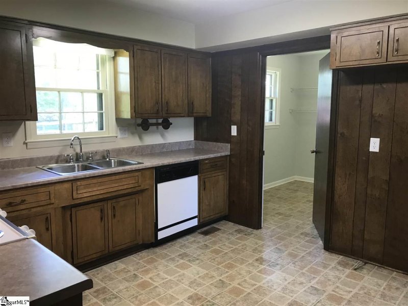 Property image 3 at 1409 Springfield Road, Boiling Springs, SC 29316