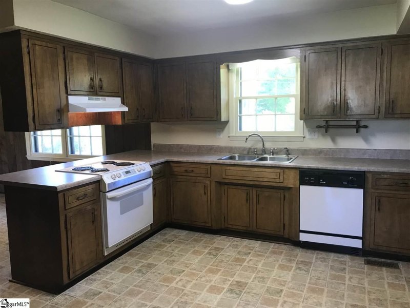 Property image 4 at 1409 Springfield Road, Boiling Springs, SC 29316