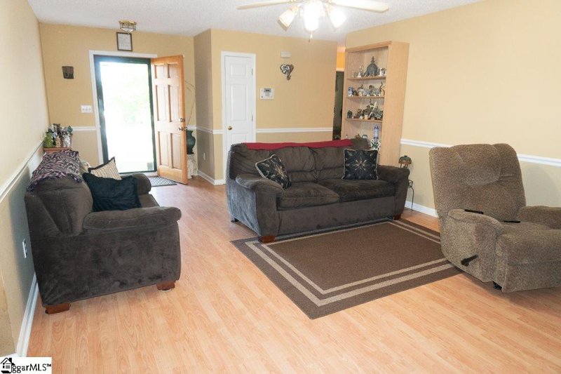 Property image 3 at 111 Kelly Lane, Easley, SC 29642