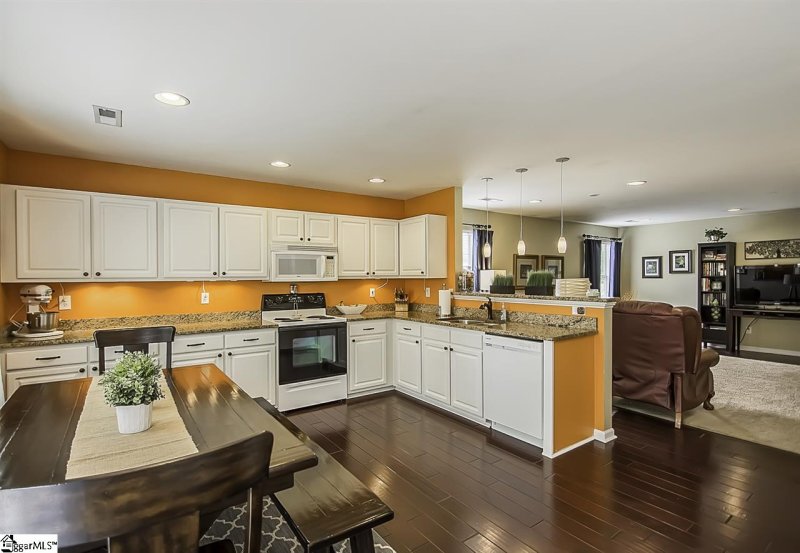 Property image 3 at 302 Revis Creek Court, Simpsonville, SC 29681