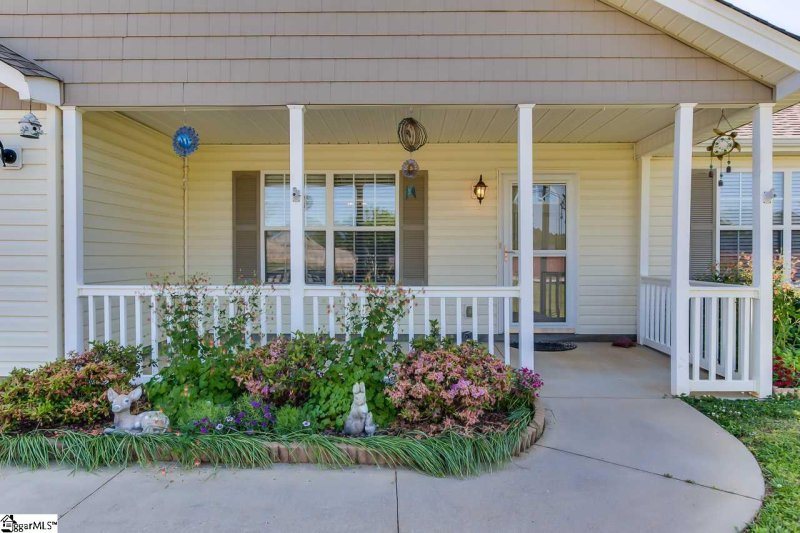 Property image 2 at 19 Long Pond Court, Greer, SC 29651