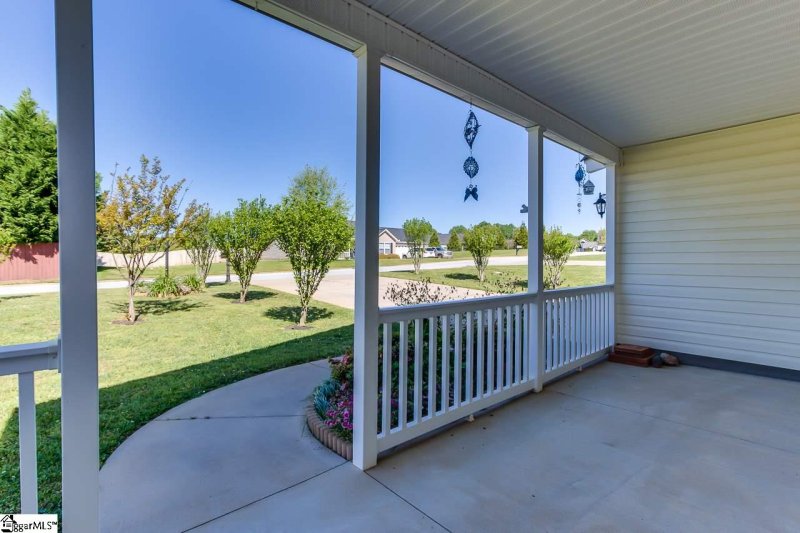 Property image 3 at 19 Long Pond Court, Greer, SC 29651