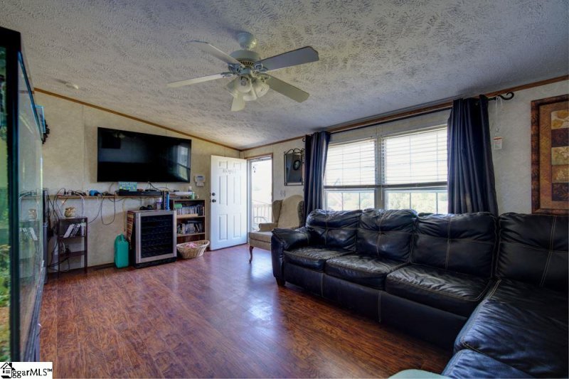 Property image 4 at 107 Sweetwater Court, Greenville, SC 29611