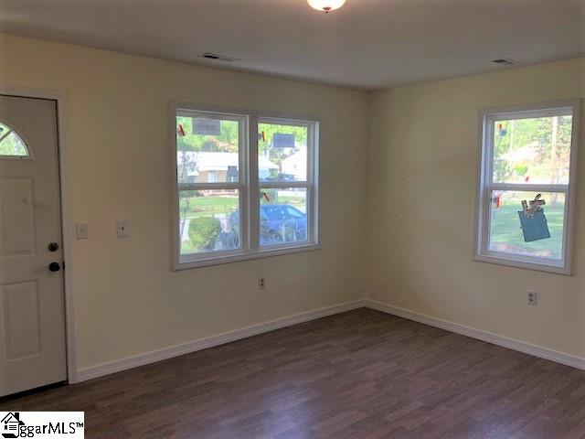 Property image 2 at 307 Blossom Drive, Greenville, SC 29605