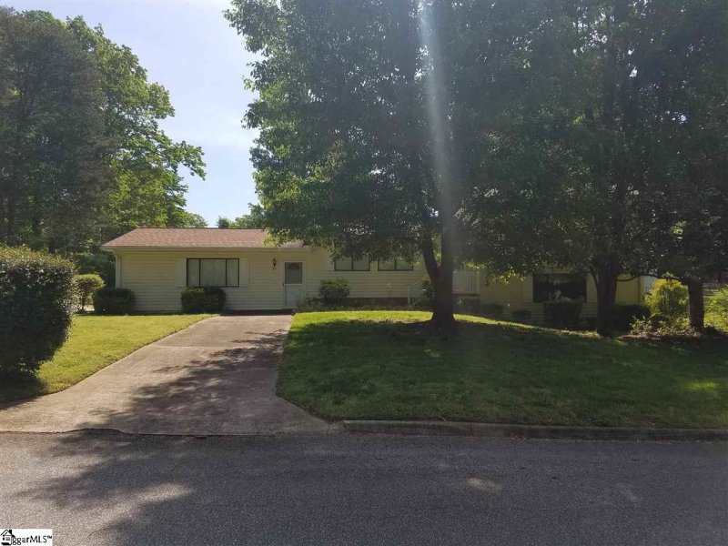 Property image 2 at 303 colony Drive, Travelers Rest, SC 29690