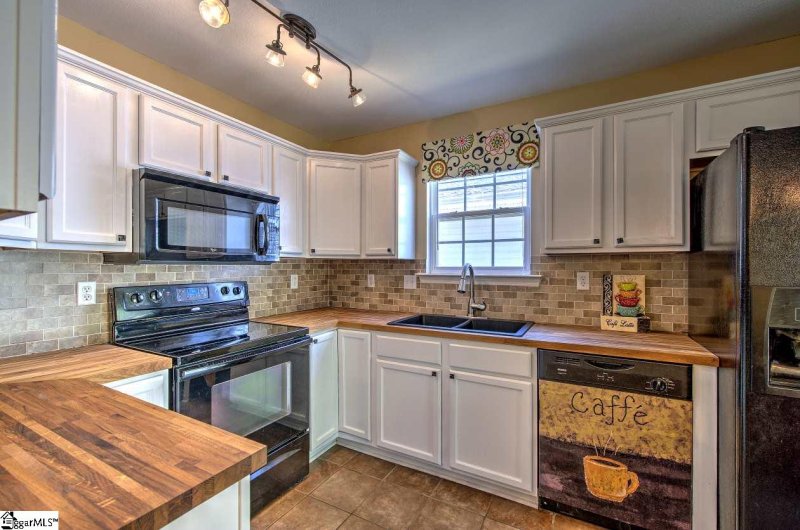 Property image 4 at 41 Birdsong Lane, Taylors, SC 29687