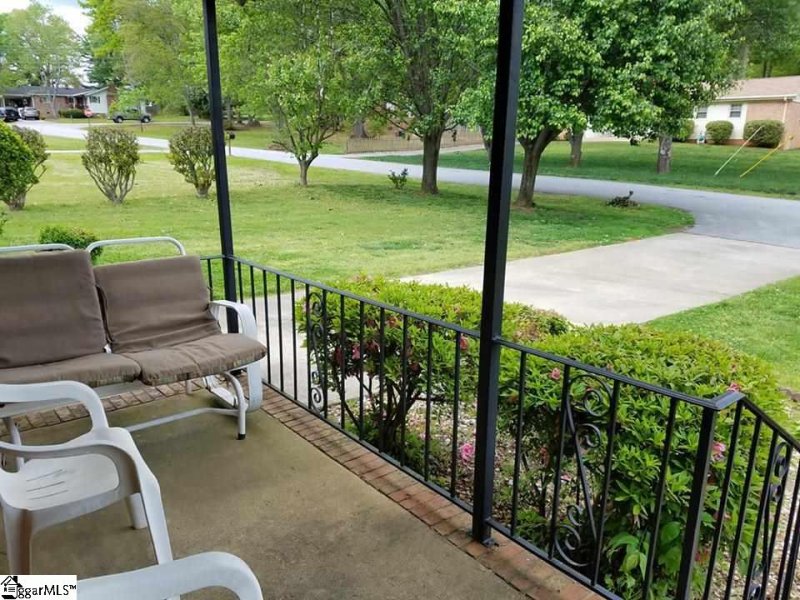 Property image 2 at 127 Swinton Drive, Greenville, SC 29607