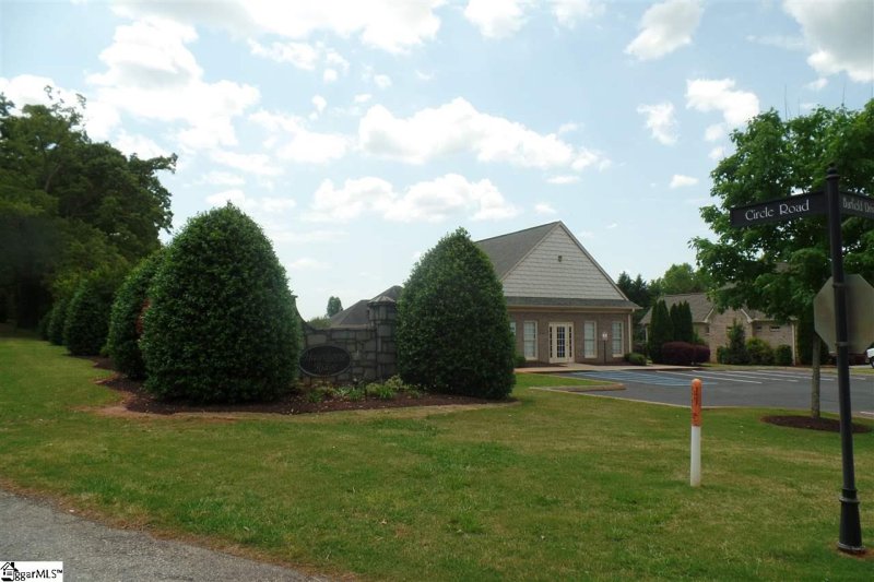 Property image 3 at 102 Huntcliff Court, Easley, SC 29642