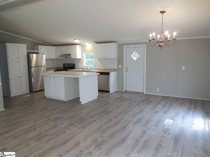 Property image 2 at 204 Sagewood Court, Fountain Inn, SC 29644