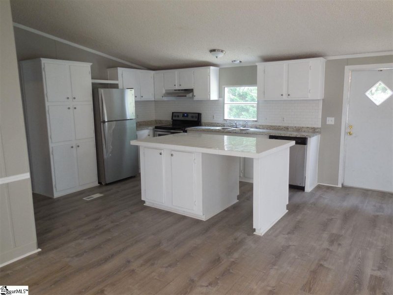 Property image 3 at 204 Sagewood Court, Fountain Inn, SC 29644