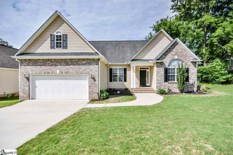 304 Lake Lennox Drive