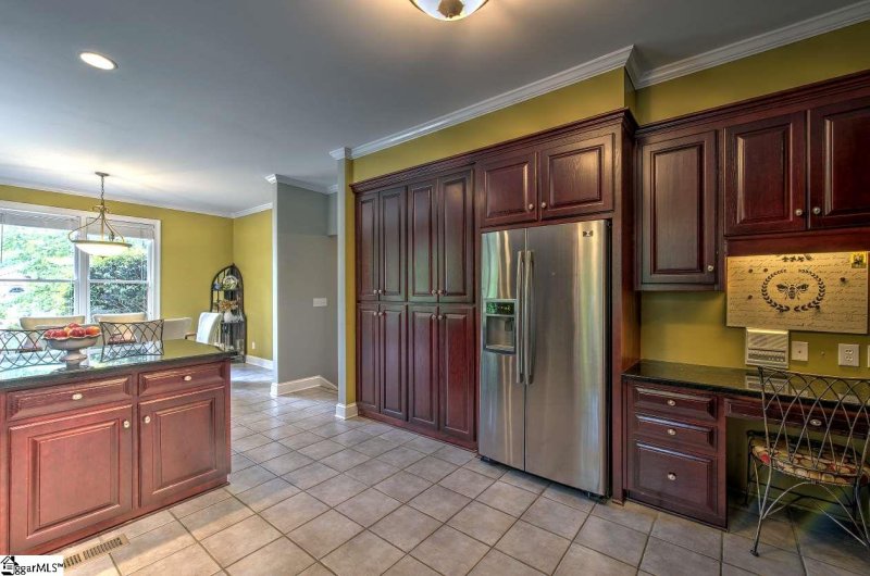 Property image 3 at 16 Country Squire Court, Greenville, SC 29615