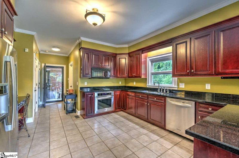 Property image 5 at 16 Country Squire Court, Greenville, SC 29615