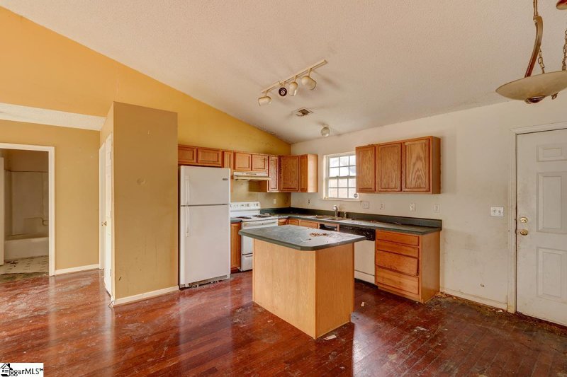 Property image 3 at 711 HAYDEN Court, Taylors, SC 29687-5546