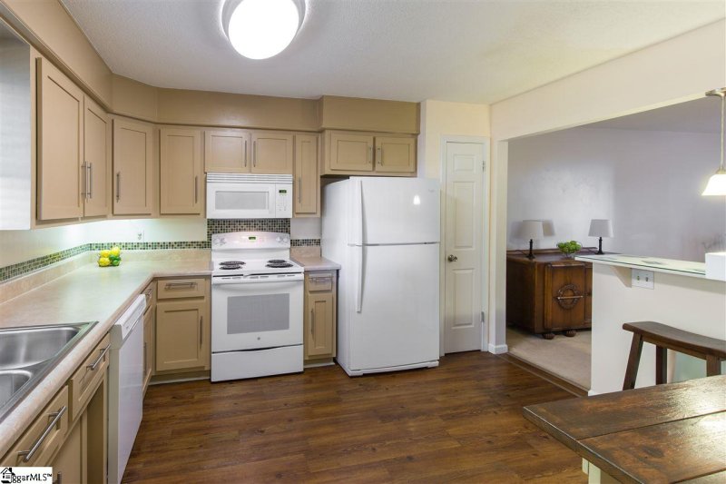 Property image 2 at 108 Village Court, Greer, SC 29651