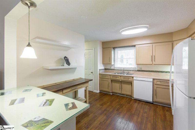 Property image 3 at 108 Village Court, Greer, SC 29651