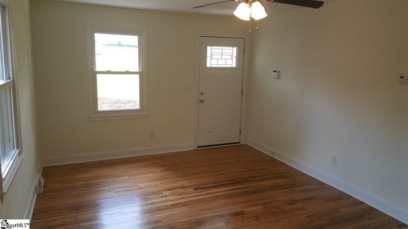 Property image 3 at 112 Boyd Avenue, Simpsonville, SC 29681