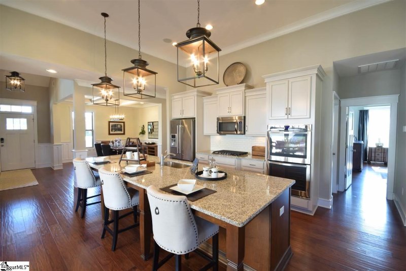 Property image 5 at 208 Red Leaf Lane, Simpsonville, SC 29680