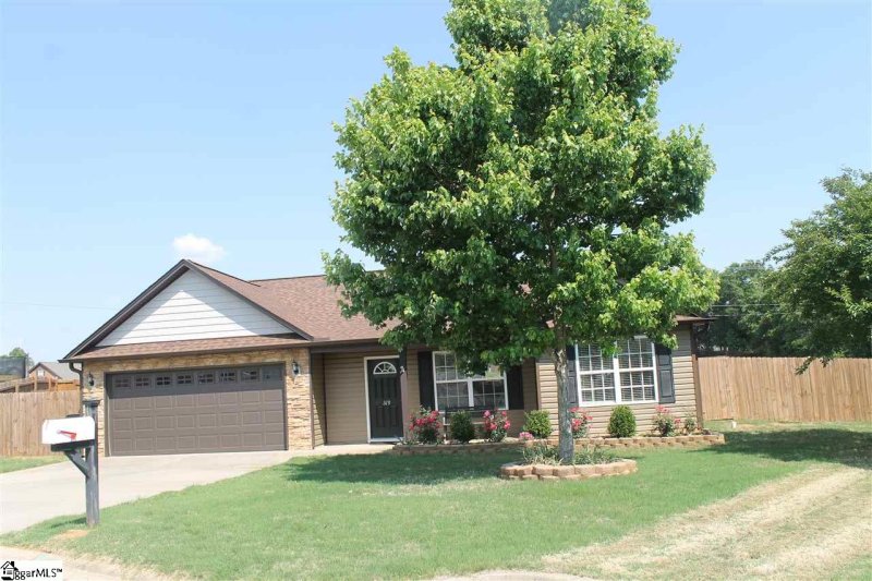 Property image 2 at 319 Collin Rogers Drive, Moore, SC 29369