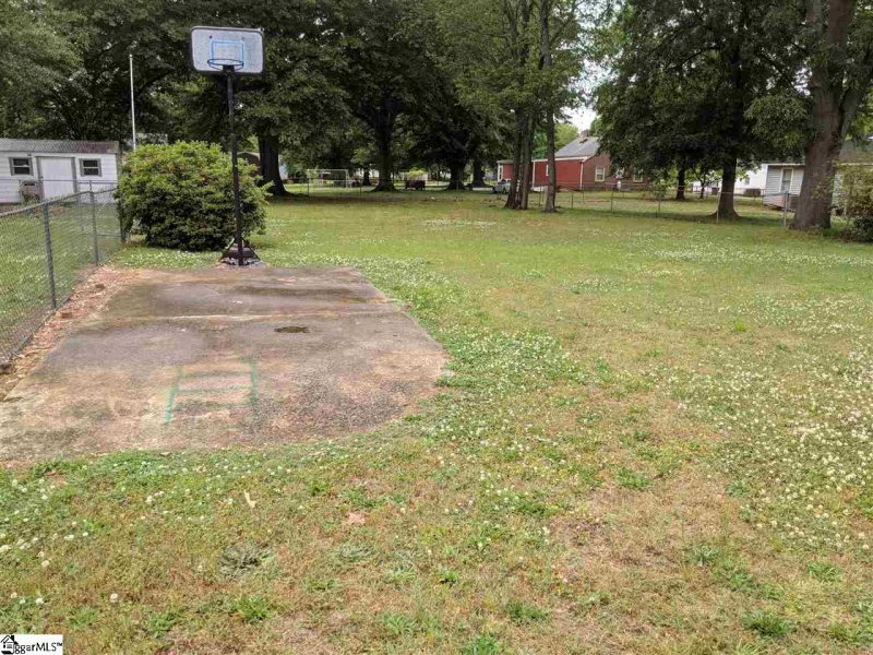 Property image 4 at 302 S Florida Avenue, Greenville, SC 29611