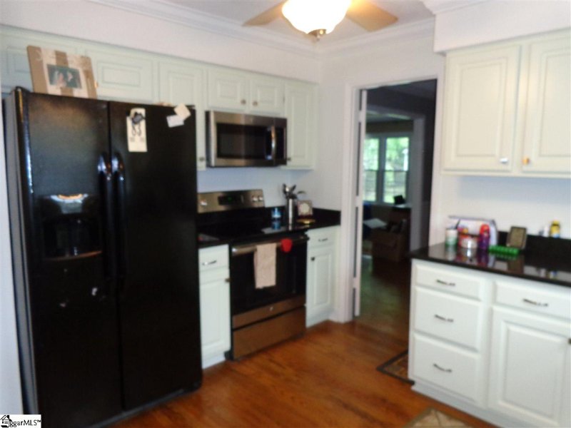 Property image 3 at 5010 Coach Hill Drive, Greenville, SC 29615