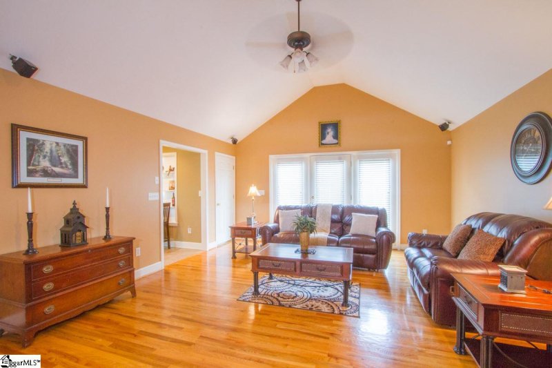 Property image 4 at 100 Woods Way, Anderson, SC 29625