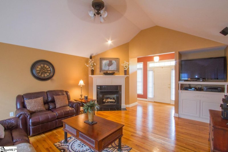 Property image 5 at 100 Woods Way, Anderson, SC 29625