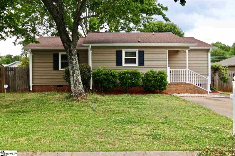 Property image 3 at 106 Terrace Road, Easley, SC 29642