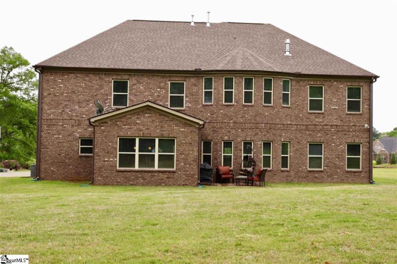 Property image 3 at 205 Tuxedo Lane, Greer, SC 29651