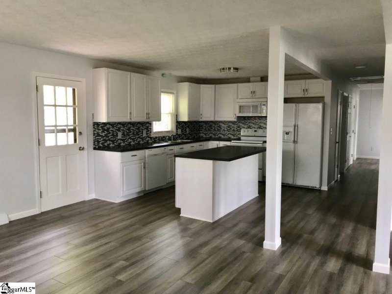 Property image 5 at 113 Pinecrest Drive, Greer, SC 29651