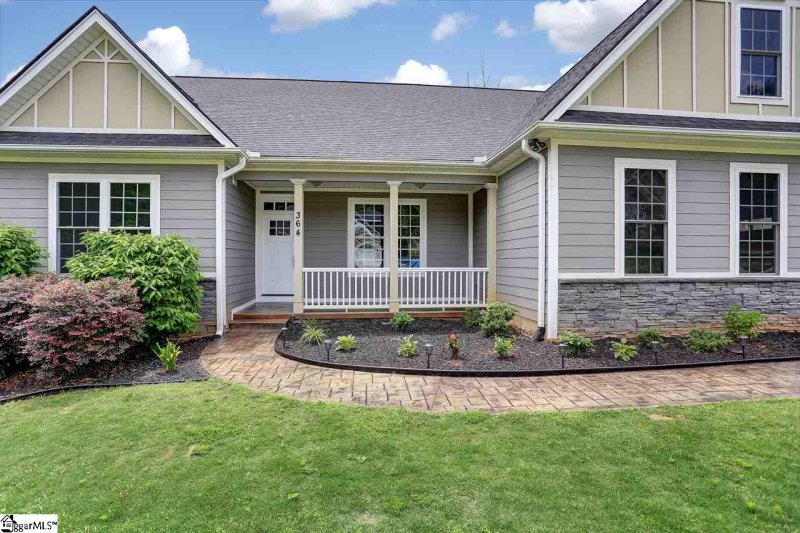 Property image 2 at 364 Roy Hall Way, Campobello, SC 29322