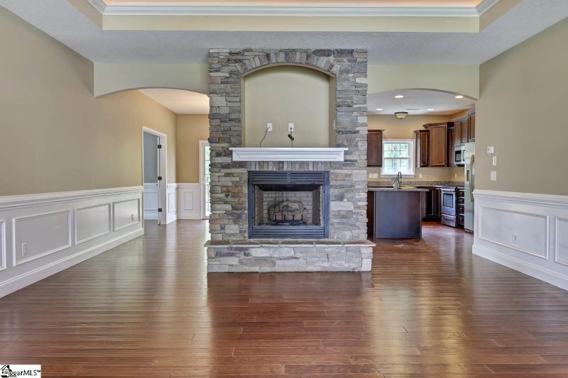 Property image 4 at 364 Roy Hall Way, Campobello, SC 29322