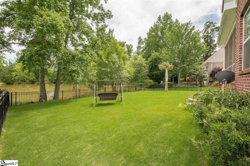 Property image 3 at 406 Mossy Ledge Lane, Simpsonville, SC 29681