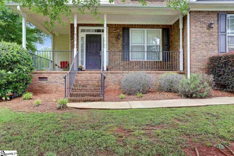 Property image 2 at 313 Bass Cove Drive, Taylors, SC 29687