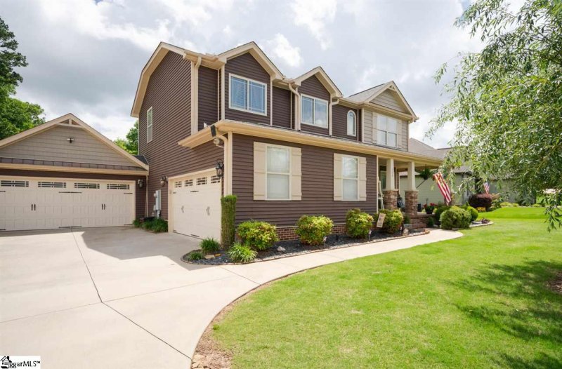 Property image 2 at 308 Tineke Way, Travelers Rest, SC 29690