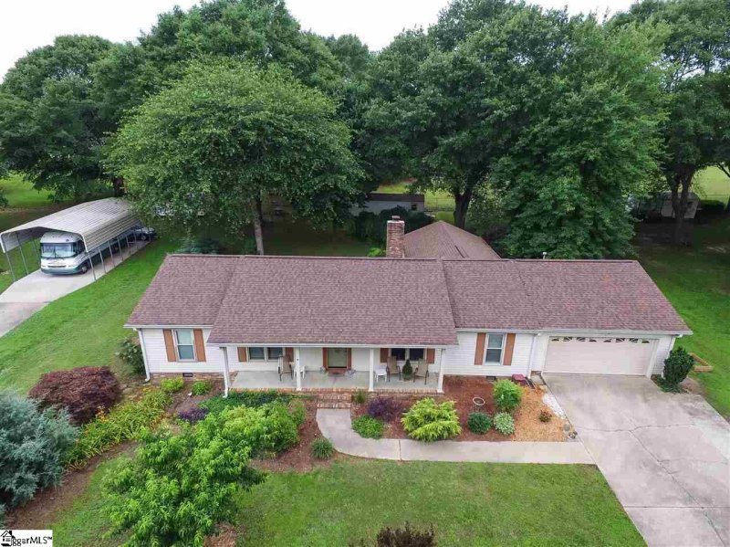 Property image 2 at 204 Wemberly Drive, Simpsonville, SC 29681