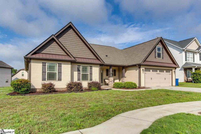 Property image 3 at 10 Horizon Drive, Simpsonville, SC 29681