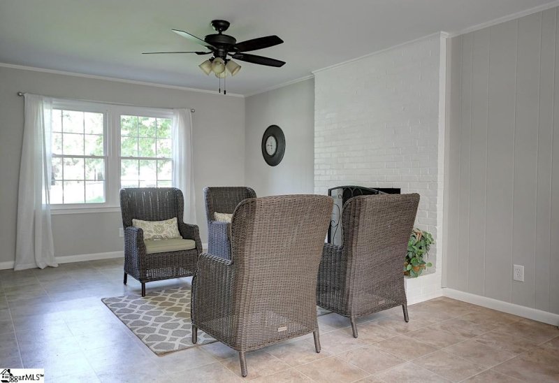 Property image 4 at 28 Meredith Lane, Greenville, SC 29607