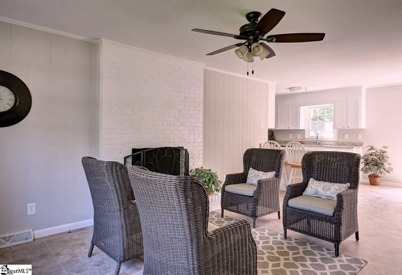 Property image 5 at 28 Meredith Lane, Greenville, SC 29607