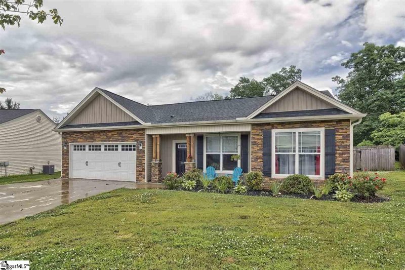 Property image 3 at 102 Lepore Lane, Greenville, SC 29611