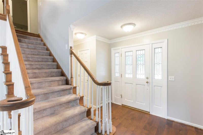 Property image 3 at 21 Bernwood Drive, Taylors, SC 29687