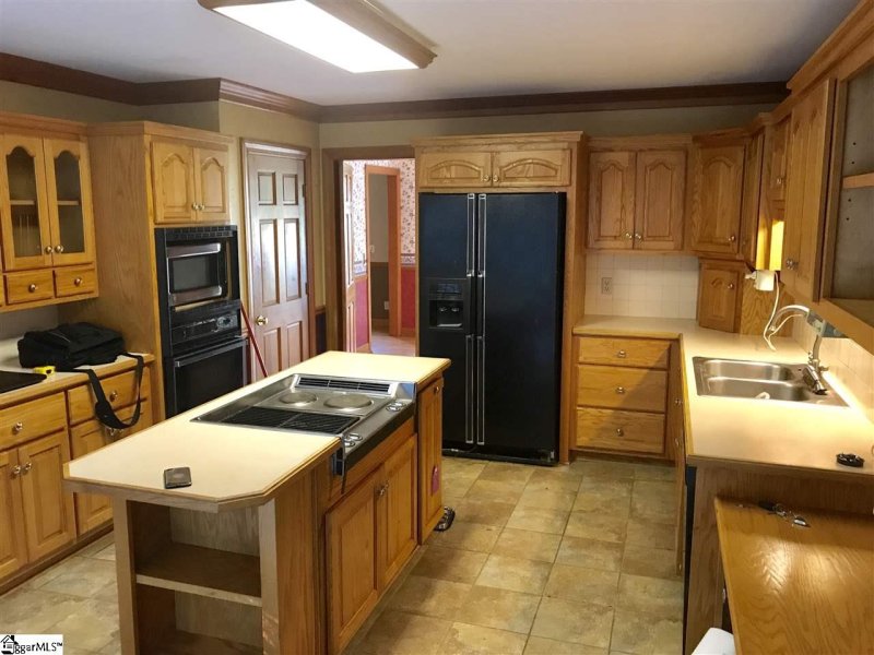 Property image 4 at 202 Ticonderoga Drive, Greer, SC 29650