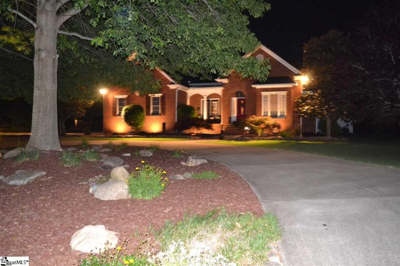 210 Clearcreek Drive