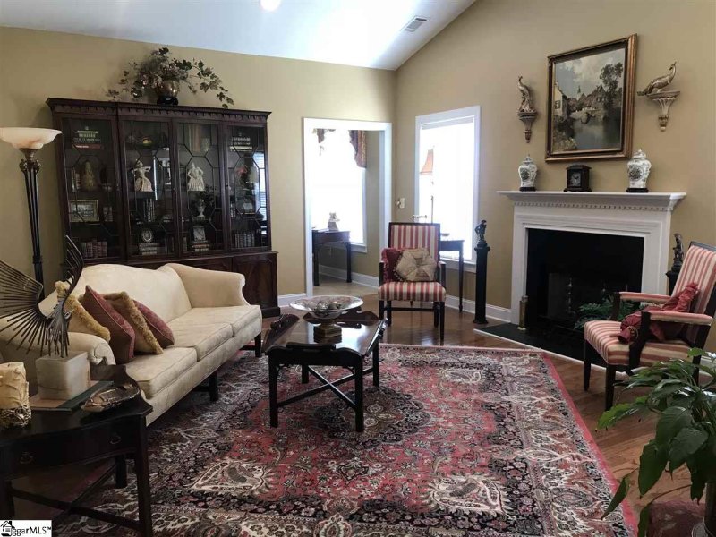 Property image 3 at 324 Shallow Drive, Taylors, SC 29687