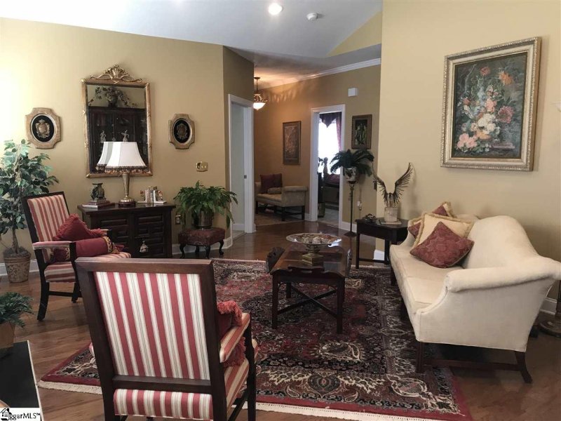 Property image 4 at 324 Shallow Drive, Taylors, SC 29687